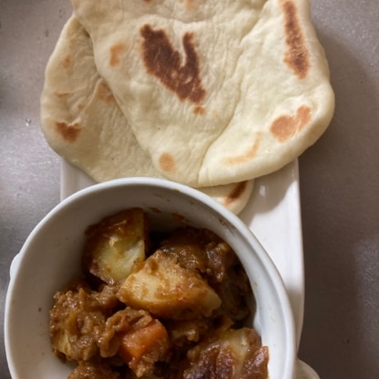 残ったカレーを
翌日はナンで！
ご馳走様でしたー